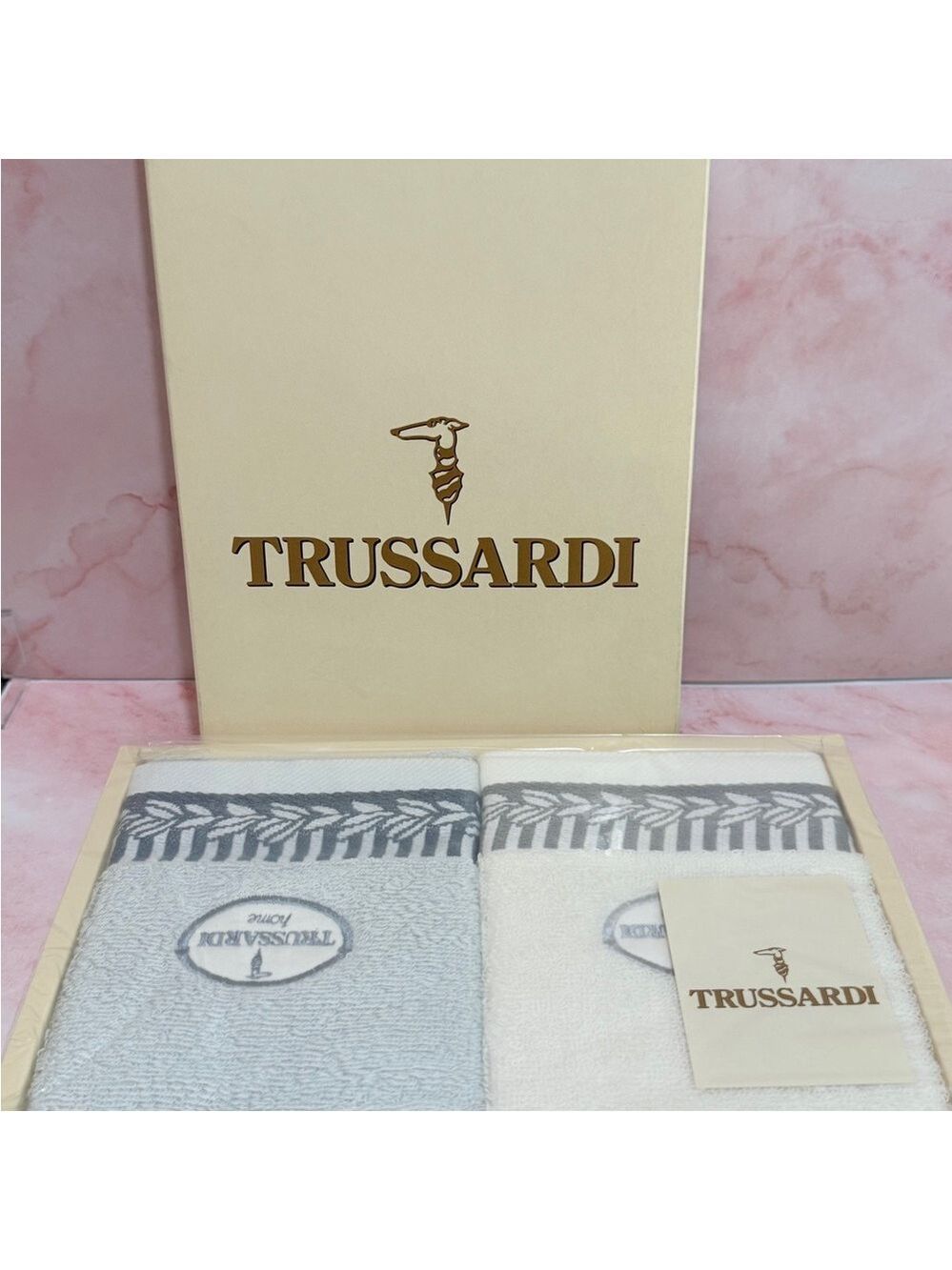 Trussardi White and Gray Towel Collection